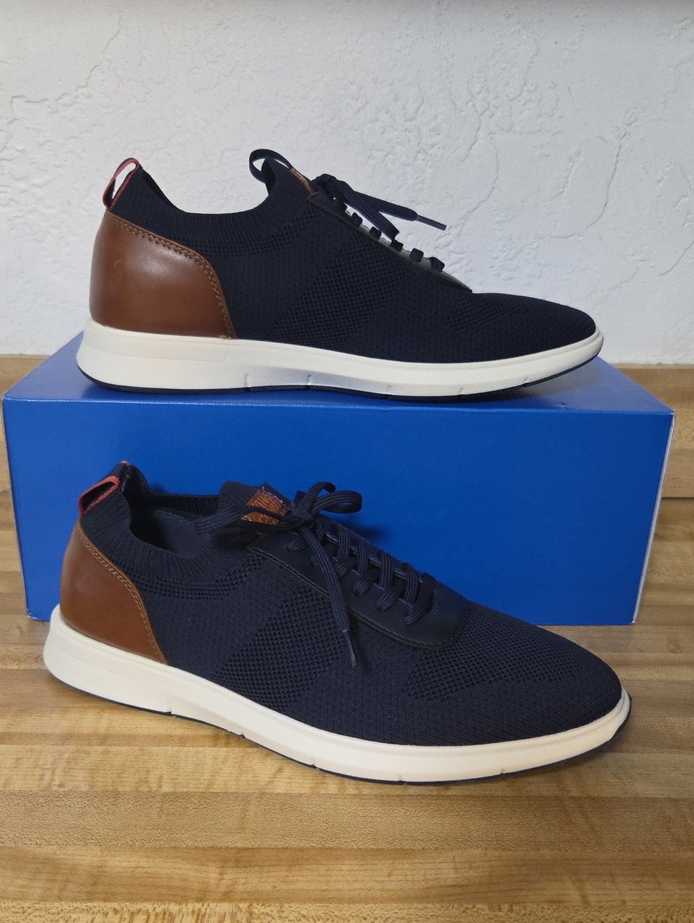 NWT "Vince Camuto" Kael Knit Hybrid Sneakers Mens Size 8.5M or 9M